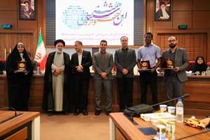 دانشجوی بین‌الملل دانشگاه علوم پزشکی تهران، در بخش جامع هشتمین جشنواره دانشجویی ابن سینا برگزیده شد