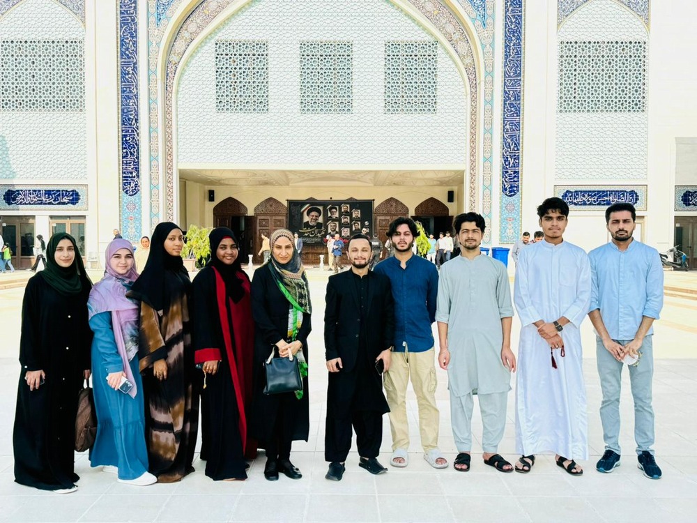 دانشجویان پردیس بین‌المللی کیش دانشگاه علوم پزشکی تهران در مراسم نماز عید قربان شرکت کردند